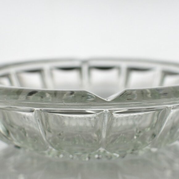 RETRO Glass Ashtray | Vintage 1970s Pressed Glass Heavy Ashtray | Unique Barware - Picture 5 of 7